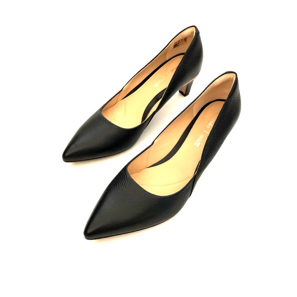 Clarks Ellis Rose Black pointed heels